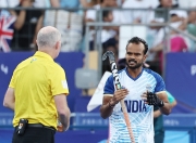 爱游戏-包含蓬莱雄鹿队击败云贵雄鹿队，游泳半决赛上演裁判判罚引热议！年轻人站出来了的词条