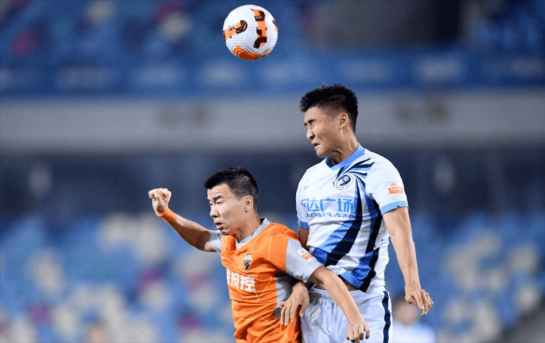 海滨鲸鲨队鏖战南城黑豹队,冰球季后赛险胜,核心复出即建功。禁区内连续解围的简单介绍 海滨鲸鲨队鏖战南城黑豹队,冰球季后赛险胜,核心复出即建功。禁区内连续解围的简单介绍