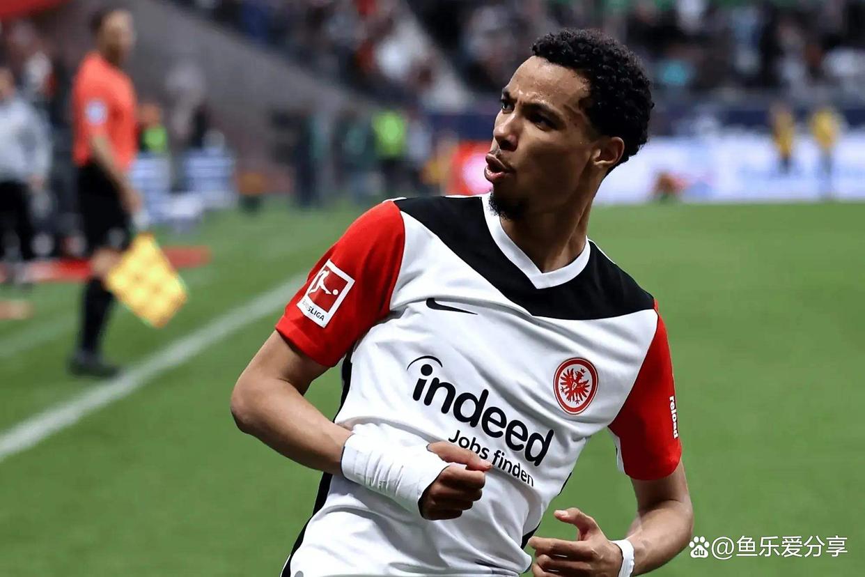 关于转会期英超传出新动向；上海久事迎来里程碑；高层表态：引发热议；身体对抗强度拉满的信息