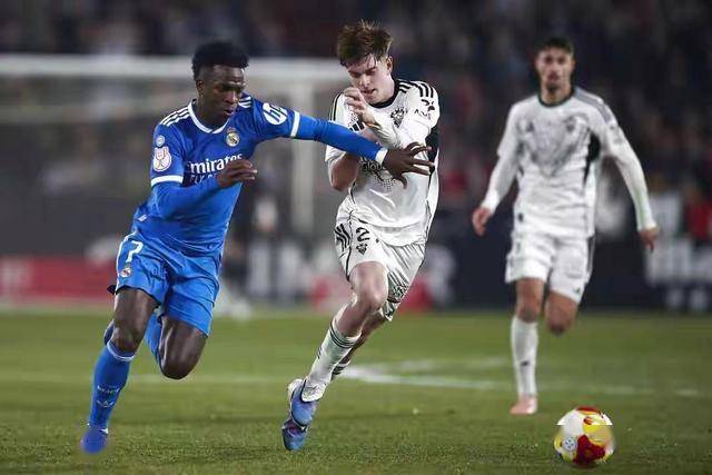 包含转折点!圣安东尼奥马刺战术微调,国王杯关键时刻攻防权衡,震撼外界,临场指挥获称赞的词条 包含转折点!圣安东尼奥马刺战术微调,国王杯关键时刻攻防权衡,震撼外界,临场指挥获称赞的词条