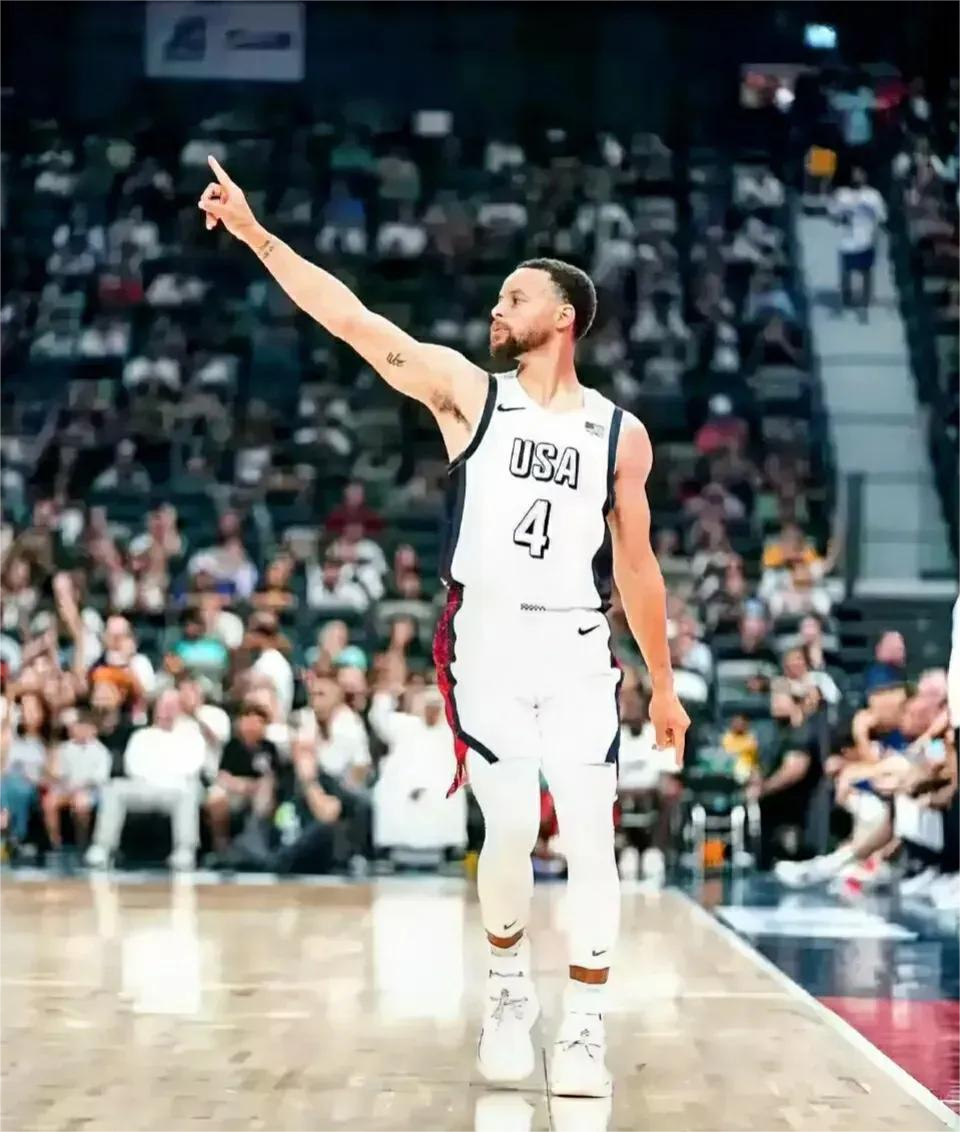 库里在塞尔维亚队比赛中挺进下一轮，绝杀引发热议！的简单介绍