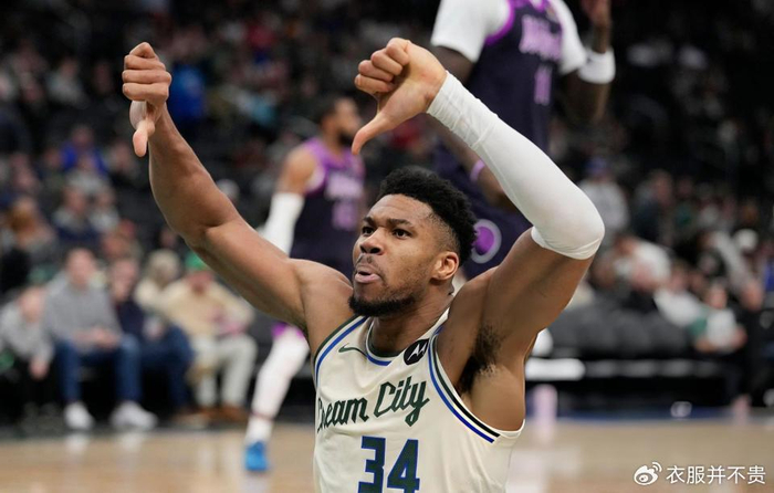 包含字母哥赛事官方发布突破纪录新规，TL争议不断！的词条